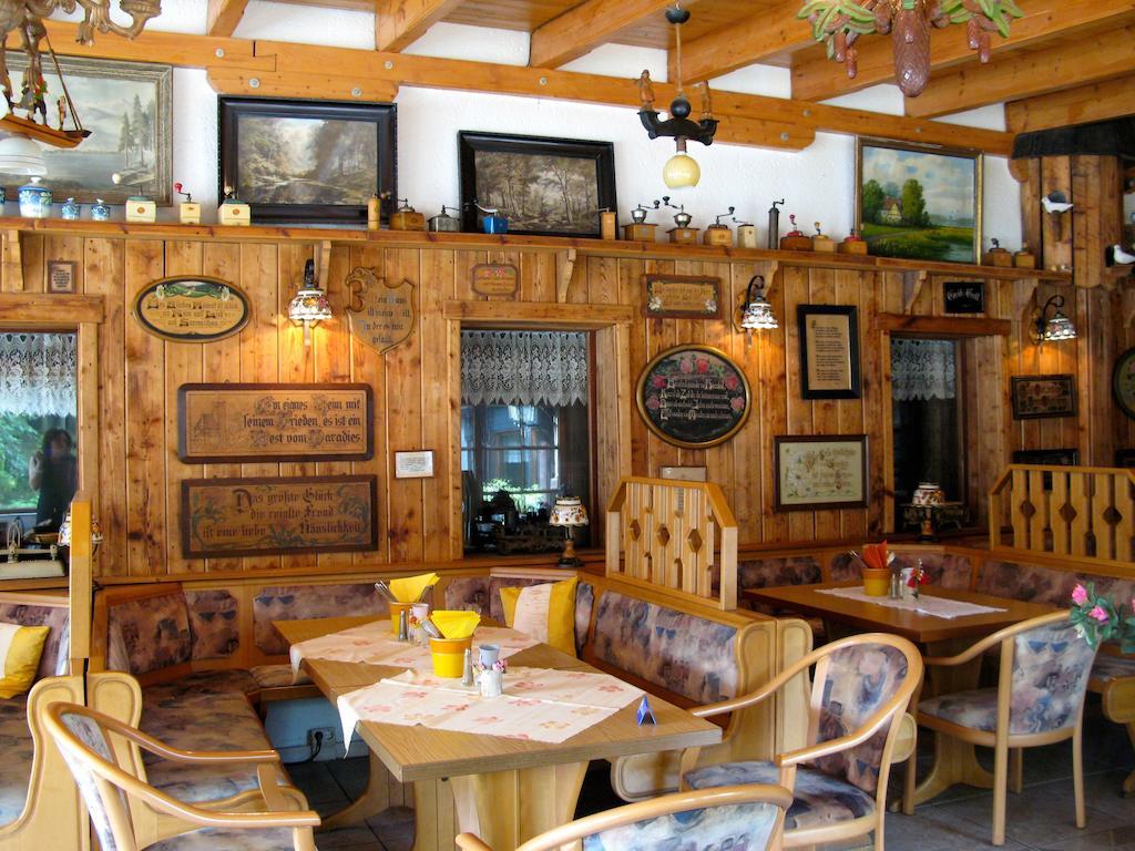 Landhotel Goldener Becher Limabach - Oberfrohna Exteriör bild