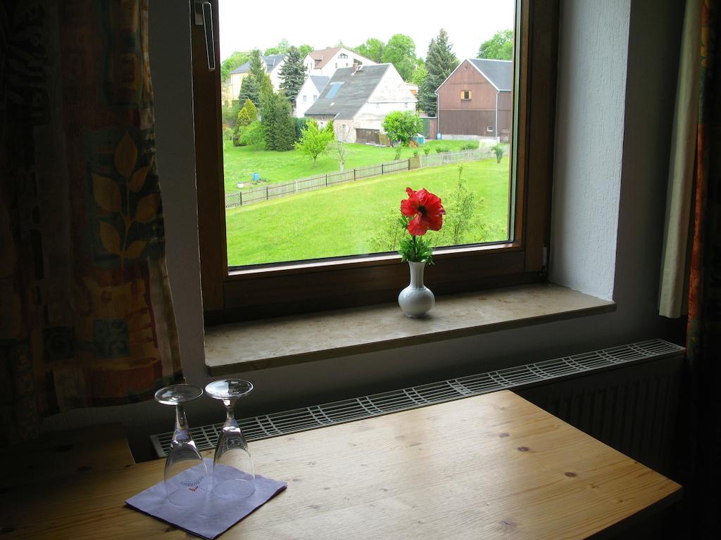 Landhotel Goldener Becher Limabach - Oberfrohna Rum bild
