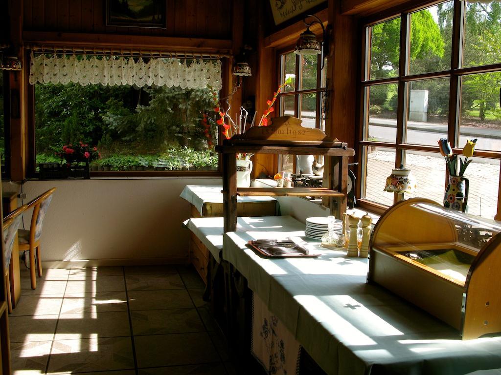 Landhotel Goldener Becher Limabach - Oberfrohna Exteriör bild