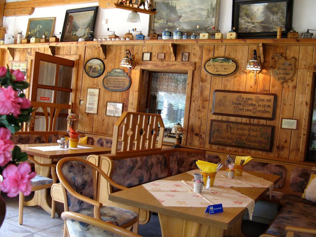 Landhotel Goldener Becher Limabach - Oberfrohna Exteriör bild